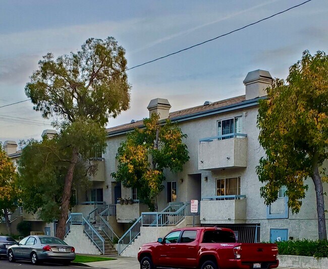 Building Photo - 101 S. 7th Street, Burbank