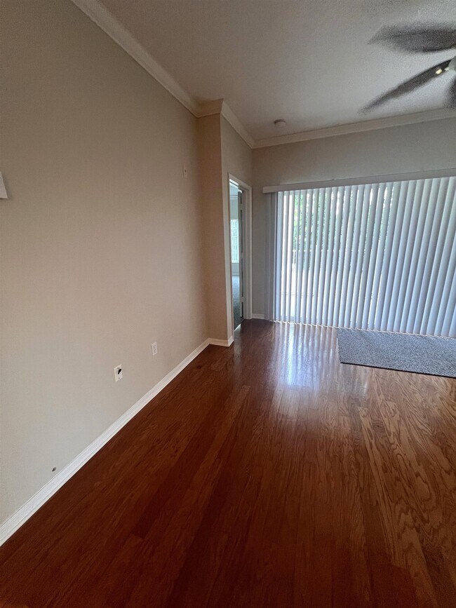 Building Photo - 520 Florida Club Blvd