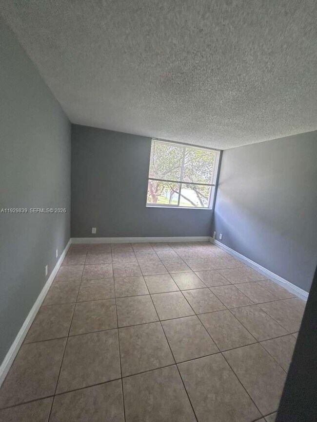 Building Photo - 10757 Cleary Blvd