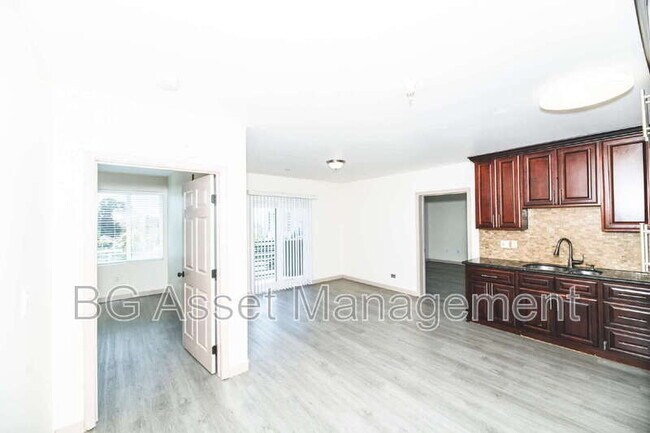 Building Photo - 1459 MacArthur Blvd