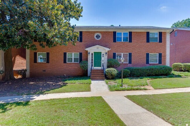 Building Photo - 4282 Roswell Rd NE