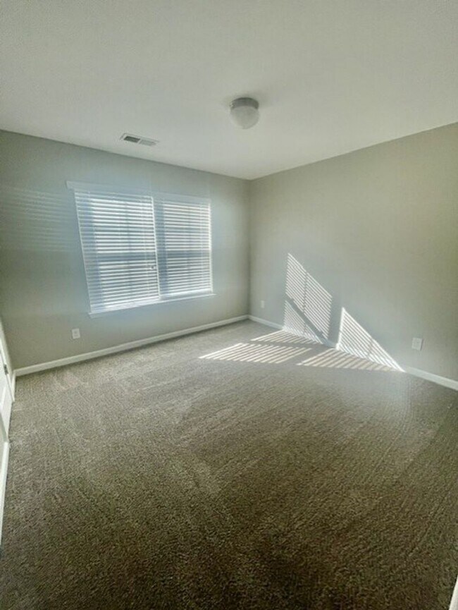 Building Photo - CedarVillage1025(Warranty)
