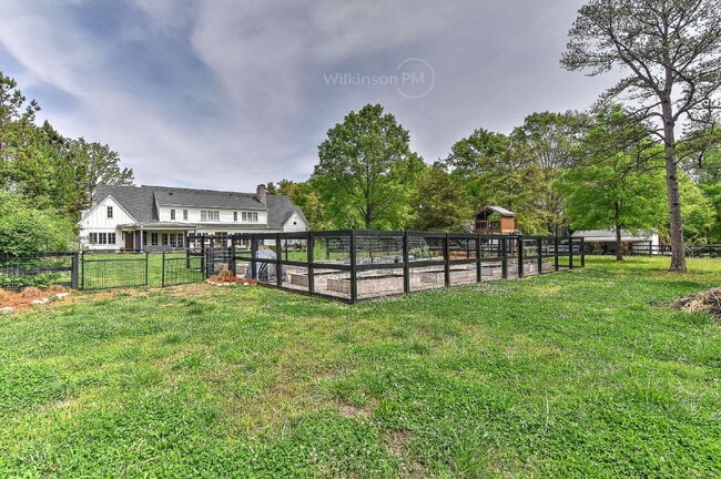 Building Photo - One of the Finest Fully-Furnished Luxury Estates in Marvin, "Architectural Digest" Caliber, for t...