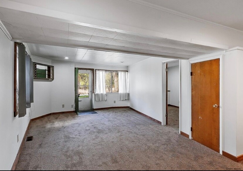 Entry - 661 Watervliet Shaker Rd