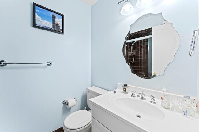 Building Photo - 576 Sanderling Ct