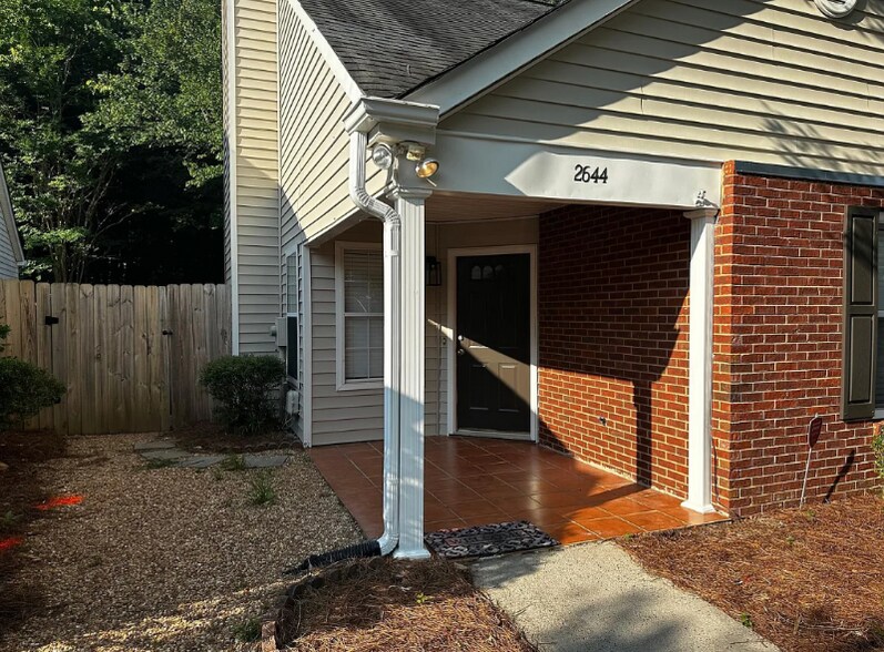 Building Photo - 2644 St Charles Ln NW