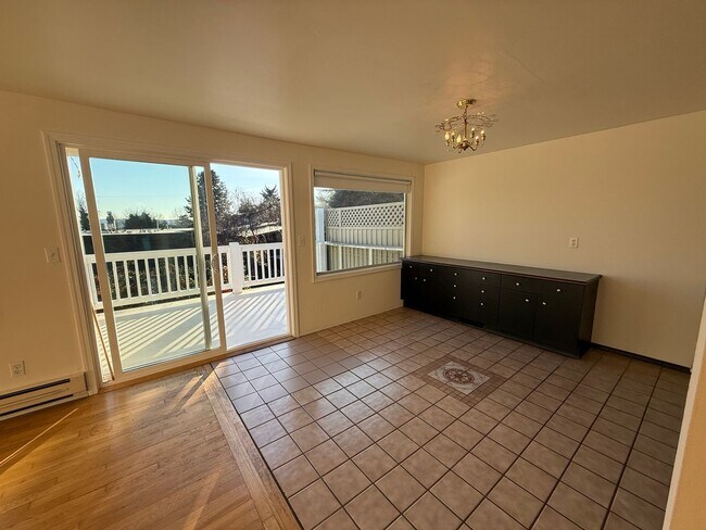 Building Photo - GOEL GUPTA