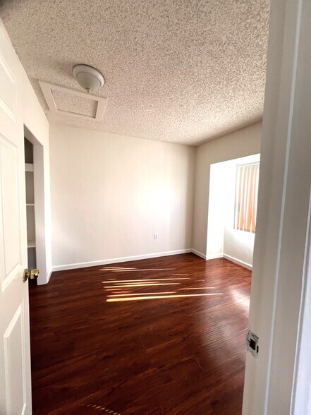 Bedroom - 20826 Main St