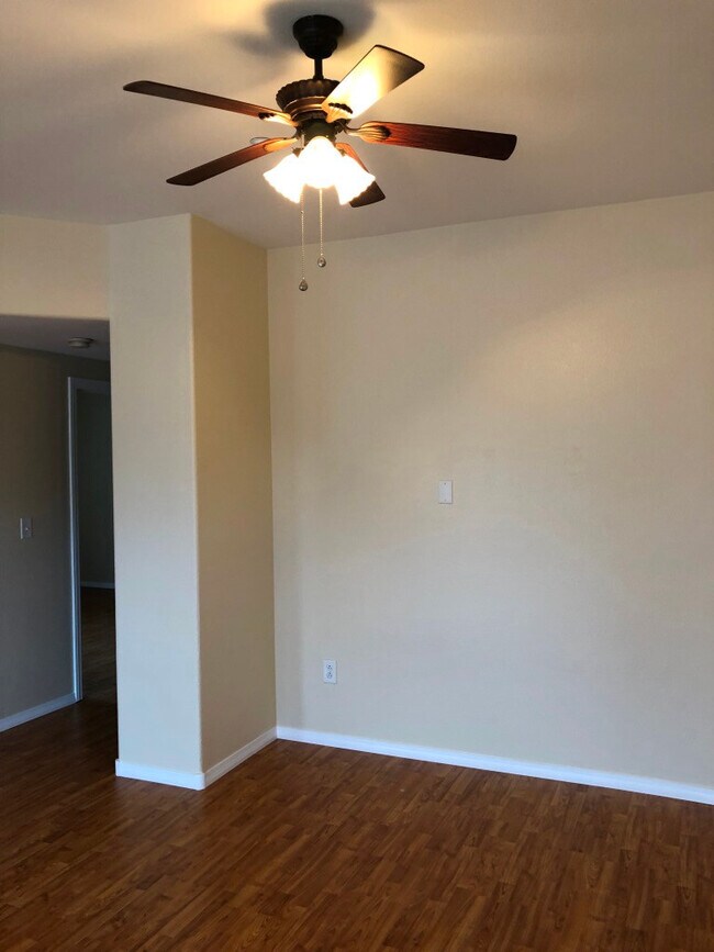 Building Photo - 833 Aspen Peak Loop