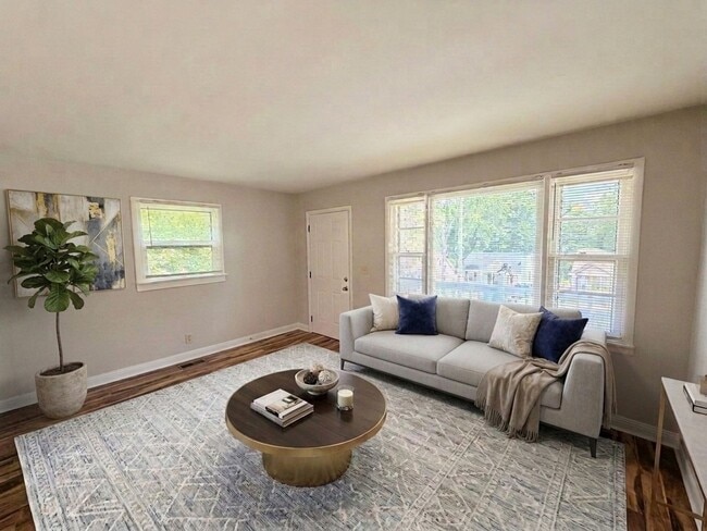 Building Photo - Move-In Ready 3BR Rental with Spacious Yard & Deck