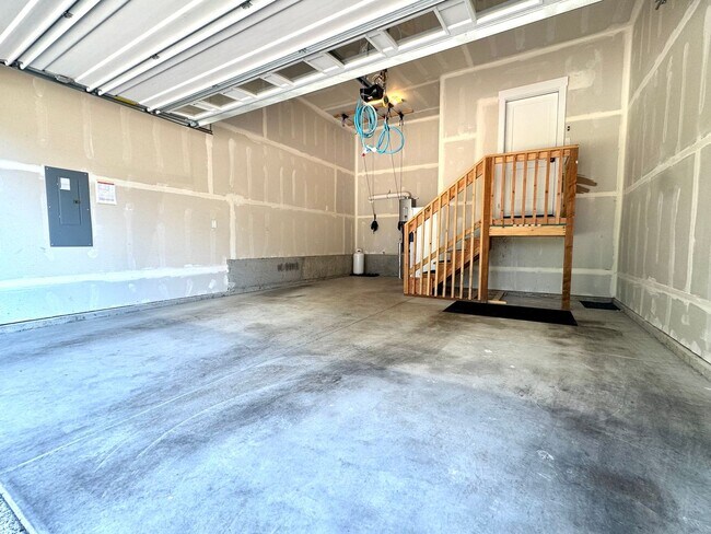 Building Photo - Private Palmer Lake Home w/ 3 Bedrooms, Of...