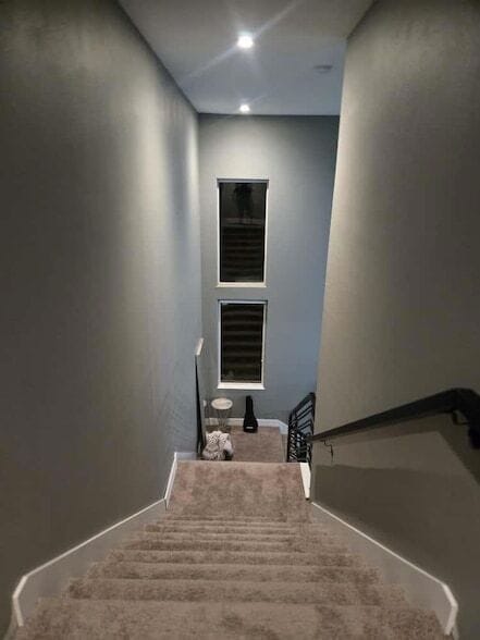 Building Photo - 724 Ramsey Ave