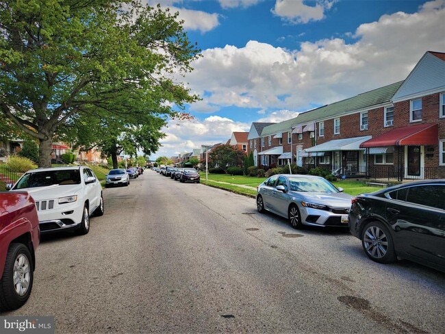 Building Photo - 3712 Elmley Ave