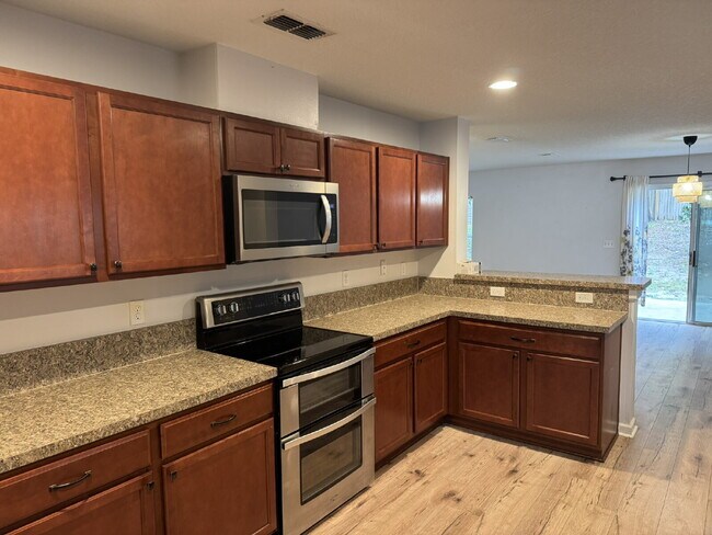 Building Photo - FOR RENT!!!!!-   2nd months rent is FREE!!!!