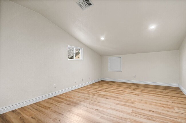 Building Photo - 9130 Windgarden Cir