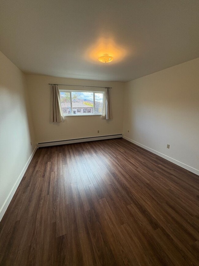 Building Photo - Spacious 2-Bedroom Apartment in 62+ Commun...