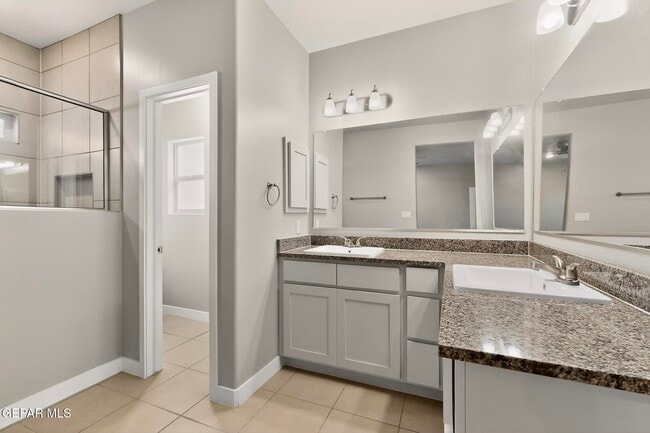 Building Photo - 13808 Garforth Ave