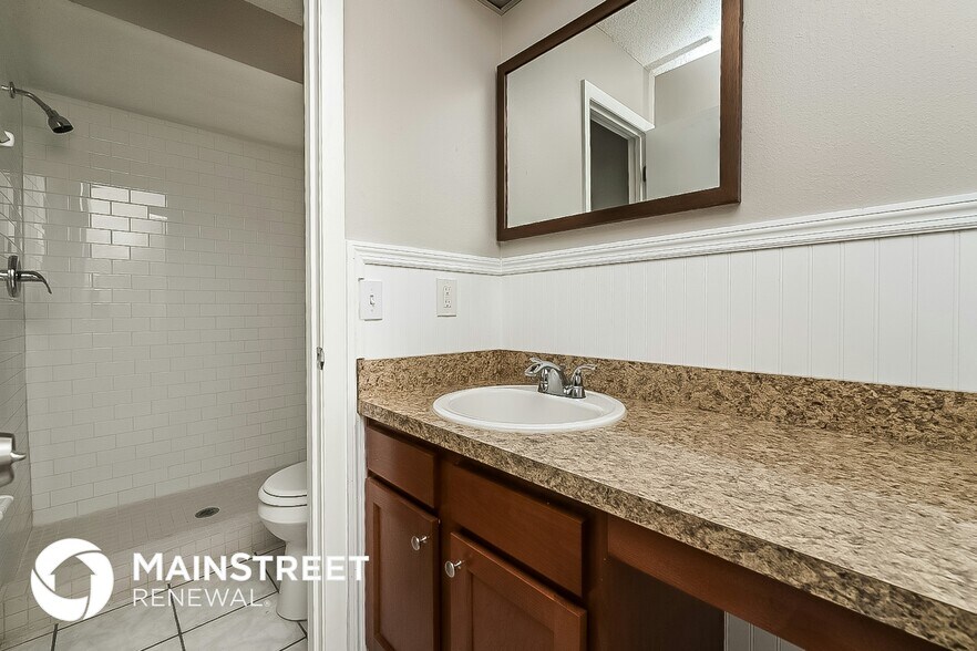 Building Photo - 2608 Hampton Park Pl