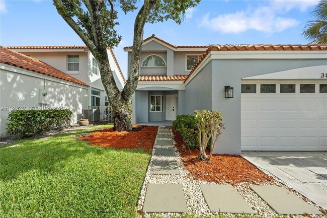 Building Photo - 3835 Lombardy St