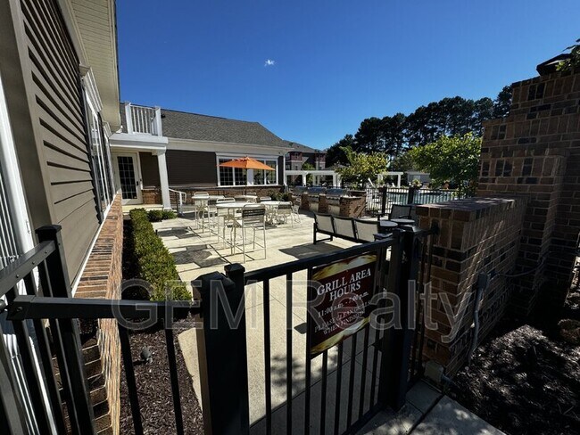 Building Photo - 1853 Sag Harbor Ln