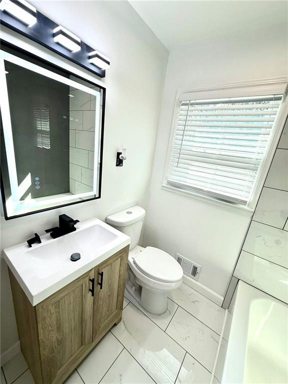 Building Photo - 5854 Magnolia Dr