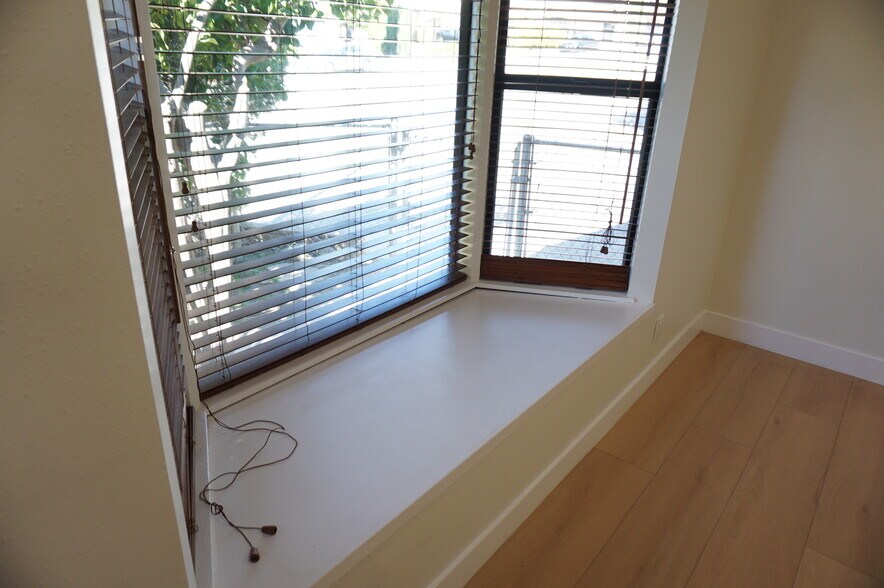 Building Photo - 3948 Pennsylvania Ave