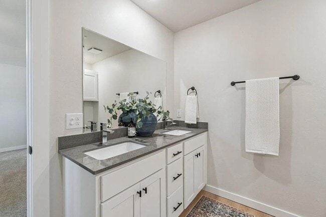 Building Photo - 19500 Molly Pl