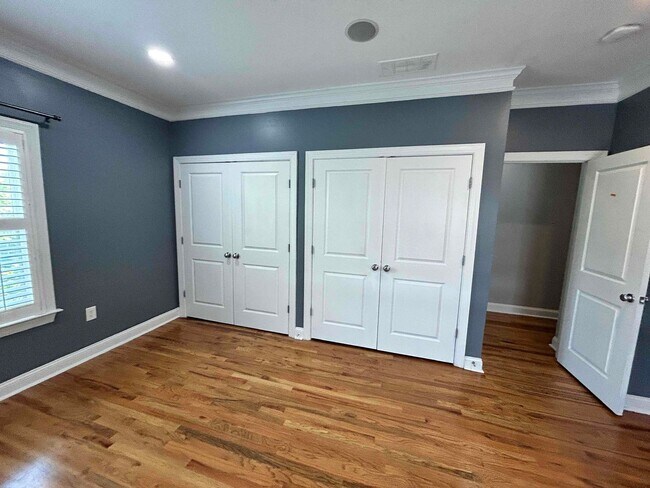 Building Photo - Elegant Intown Living in Carlyle Park – Beautiful 3BR/3.5BA Townhome