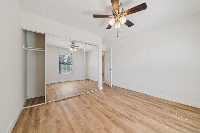Building Photo - 3BD/2BA Apartment with Laundry In-Unit, Appliances, Tandem Parking & More | 1MO. Free OAC
