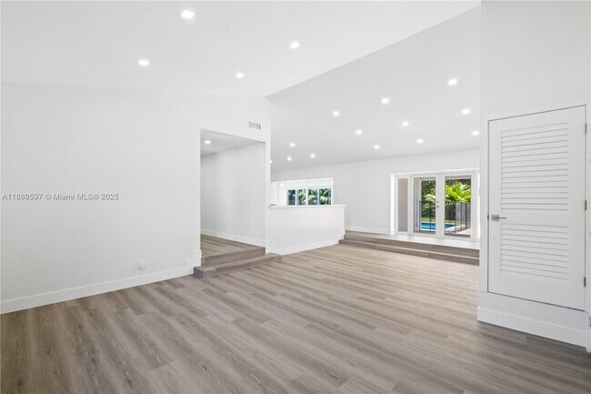 Building Photo - 7550 SW 127th St