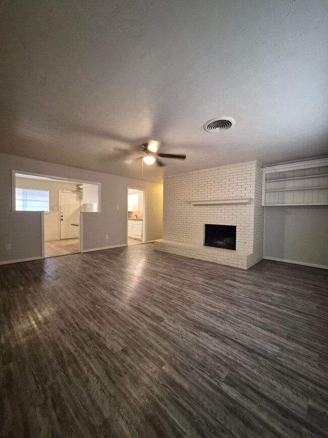 Building Photo - 3813 51st St