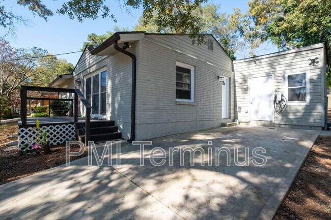 Building Photo - 3442 Longleaf Dr