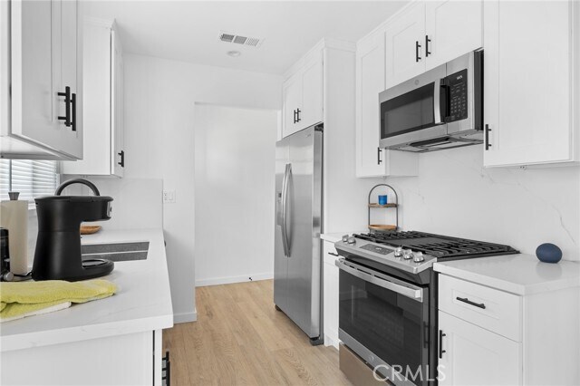 Building Photo - 319 N Kenwood St