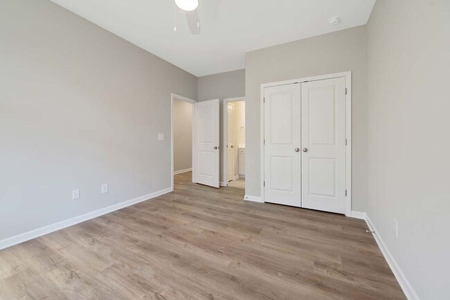 Building Photo - 3/3 Townhome beside Centennial Campus & Cl...