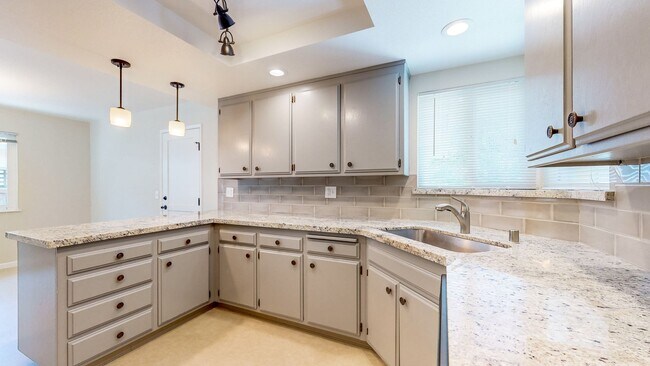 Building Photo - Rincon Valley Single Level, Landscaper Included!