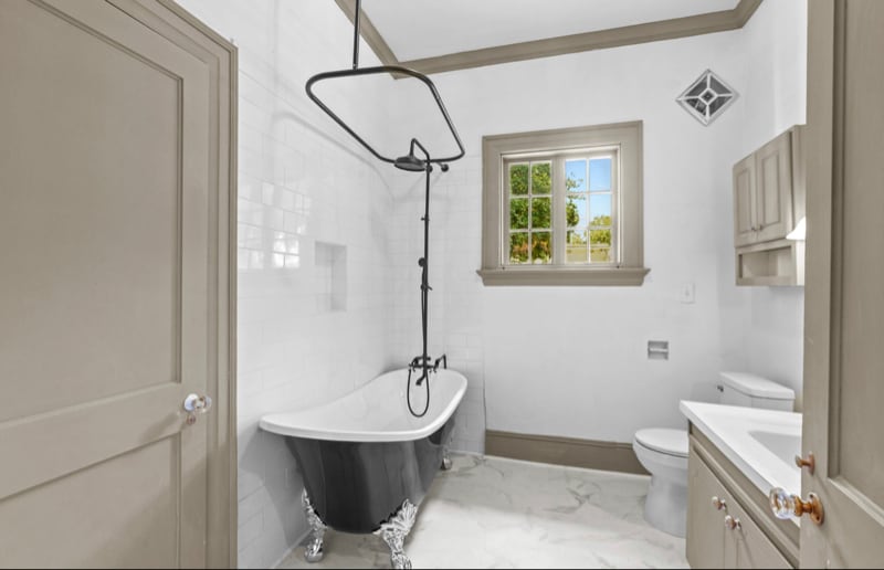 Building Photo - 620 Falls Rd