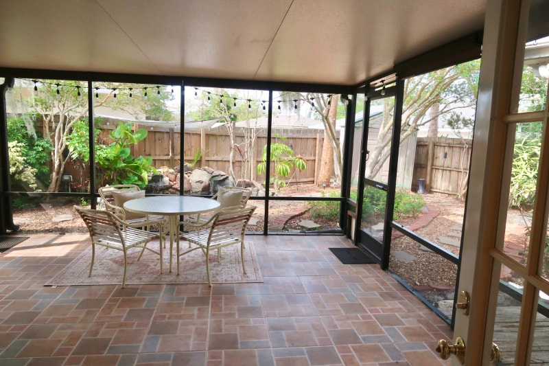 Building Photo - 4571 Beacon Dr
