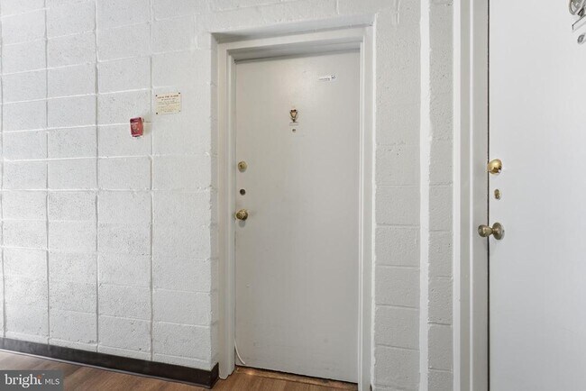 Building Photo - 5406 85th Ave