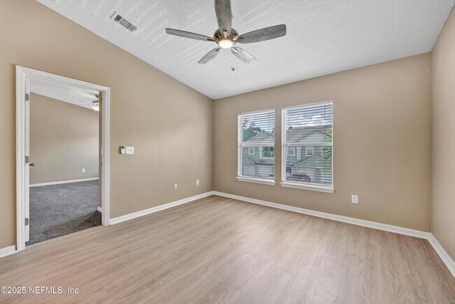 Building Photo - 4240 Migration Dr