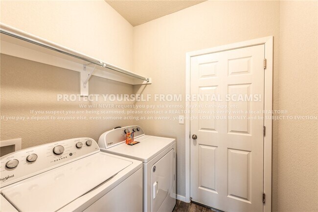 Building Photo - 4679 W Fairbanks Way