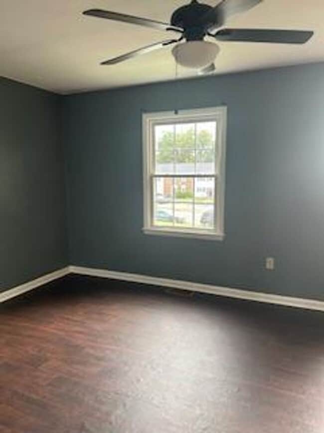 Building Photo - Price Reduced!