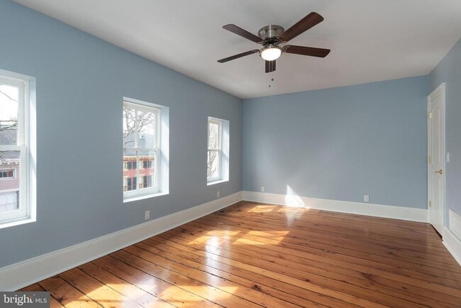 Building Photo - 236 Mercer St