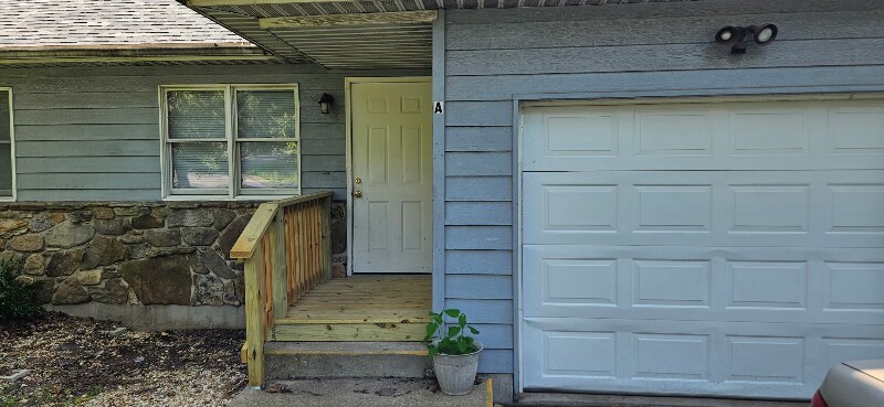 Building Photo - 1506 Red Oak Dr