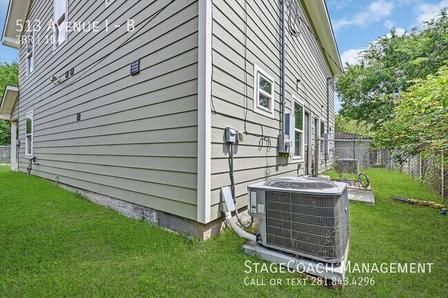 Building Photo - 513 Avenue I