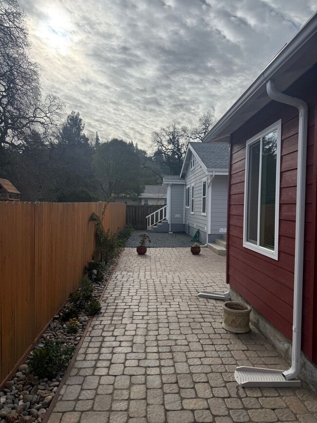 Building Photo - Gorgeous- Brand New 2 Bed + Loft Home in Beautiful Saranap Area – Walnut Creek