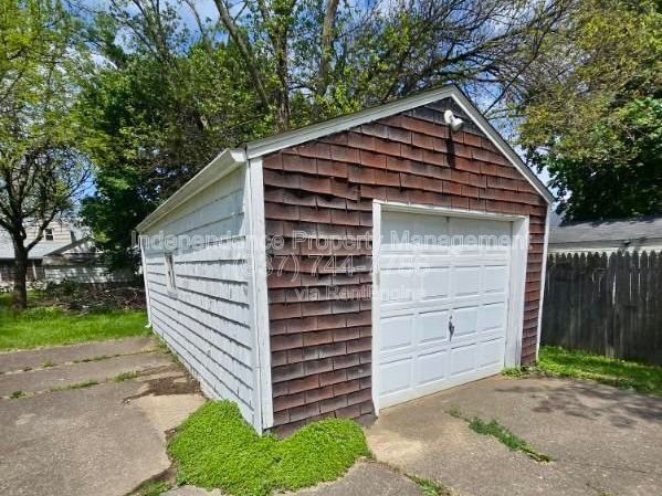 Building Photo - 1220 W 19th St