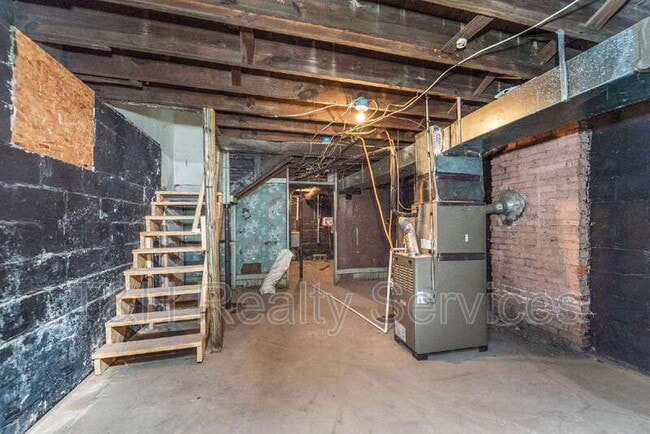 Building Photo - 326 Jefferson Ave