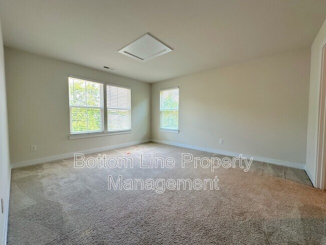 Building Photo - 5087 Crabapple Ln
