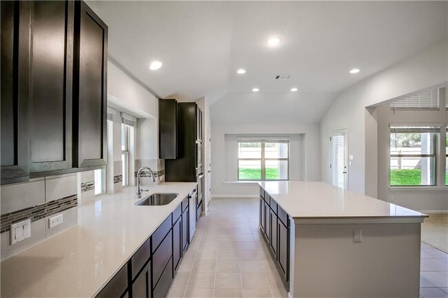 Building Photo - 2425 Choctaw Pl