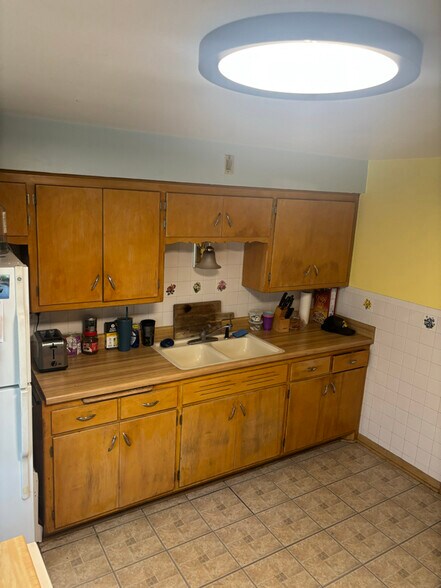 Building Photo - 3609 N 85th St